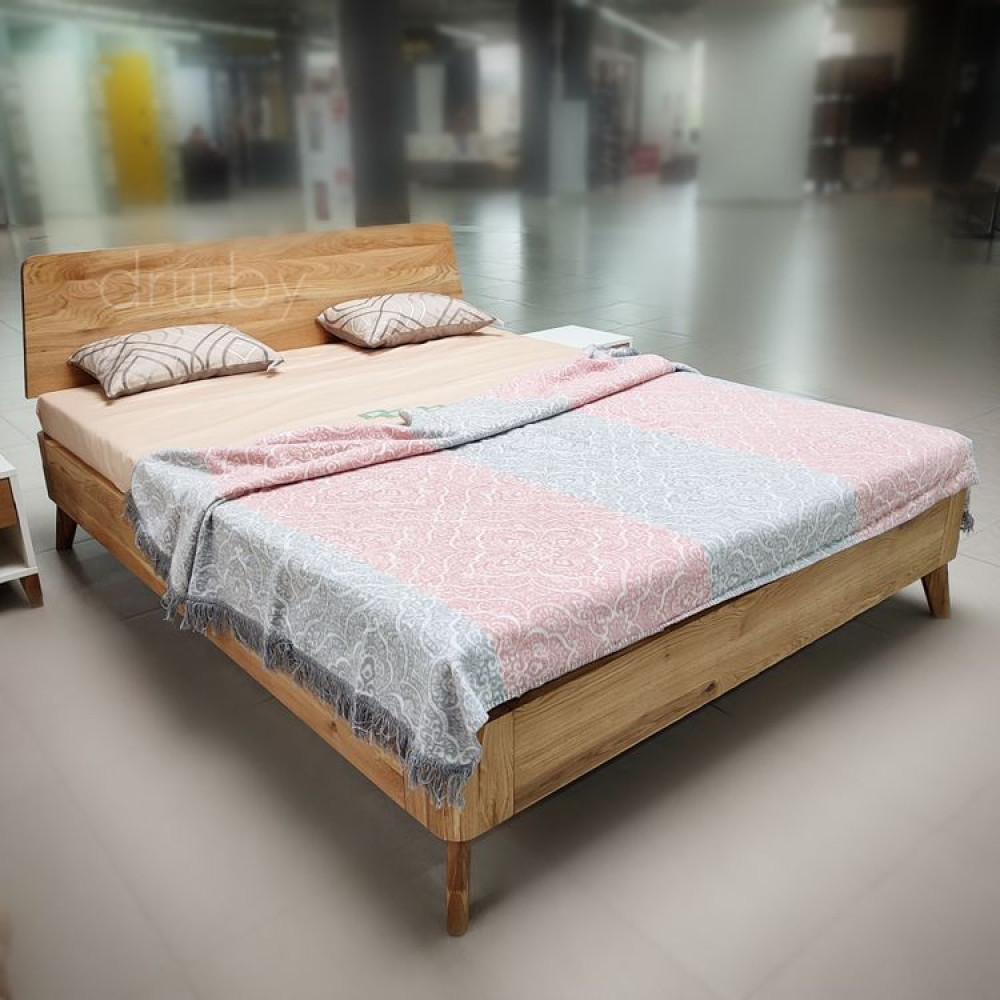 Кровать из массива дуба Лугано